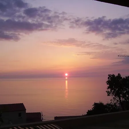 Mediterranean With Pool And Magnificent Sea Views And Walks *