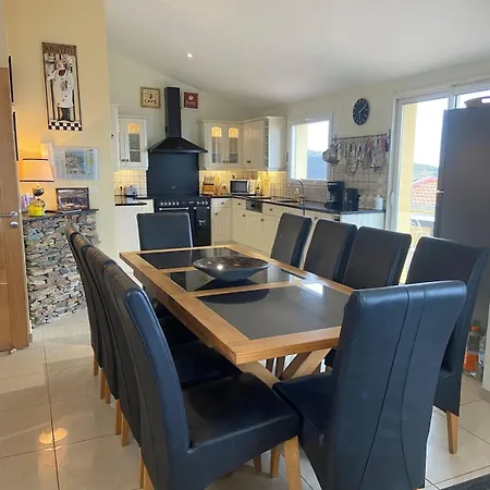 Mediterranean With Pool And Magnificent Sea Views And Walks *